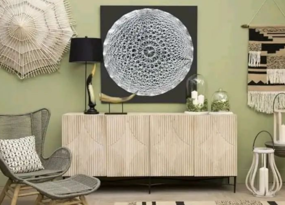 Wall-mounted string decor